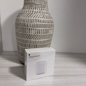 Apple Wireless Charging Case